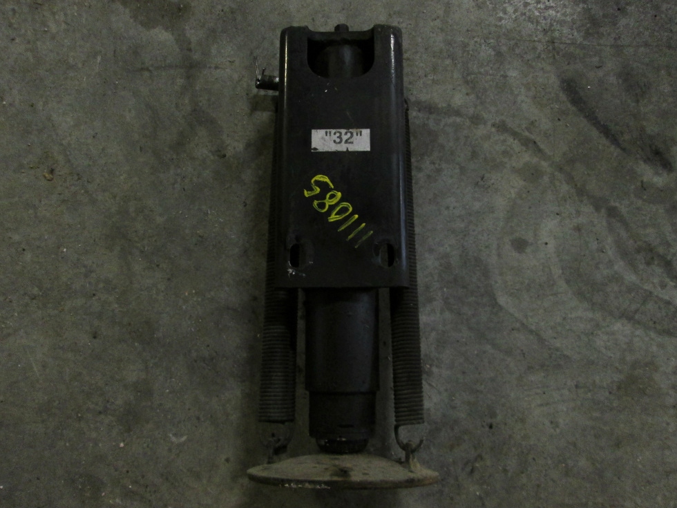 USED RVA 32 REAR LEVELING JACK J0916-15-01 FOR SALE   RV Components 
