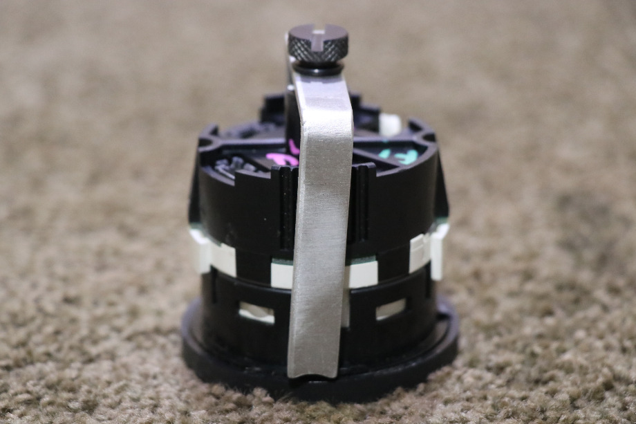 USED FREIGHTLINER VOLTS W22-00007-010 DASH GAUGE MOTORHOME PARTS FOR SALE RV Components 