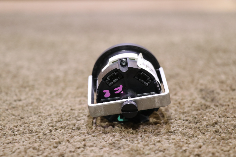 USED FREIGHTLINER VOLTS W22-00007-010 DASH GAUGE MOTORHOME PARTS FOR SALE RV Components 