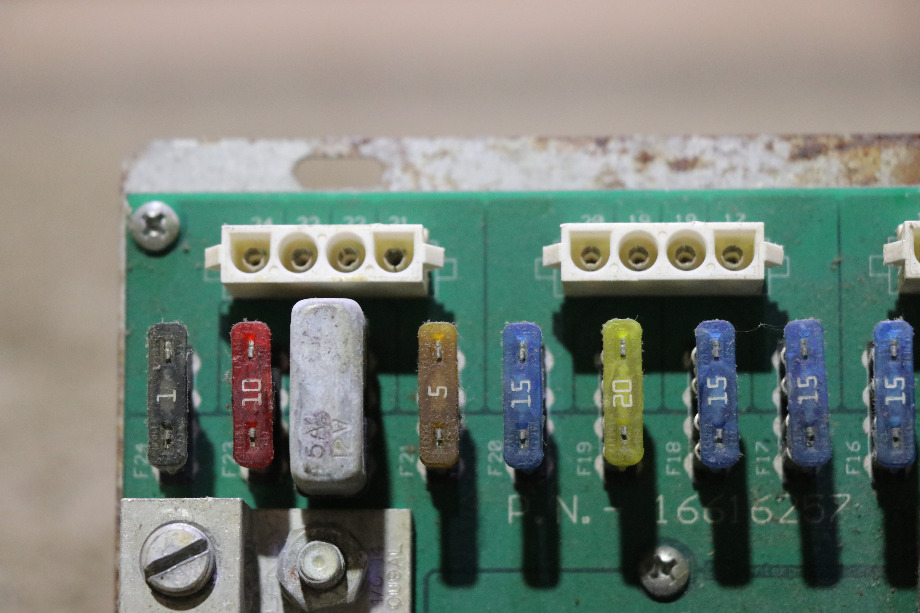 USED KIB FUSE PANEL 16616257 RV/MOTORHOME PARTS FOR SALE RV Components 