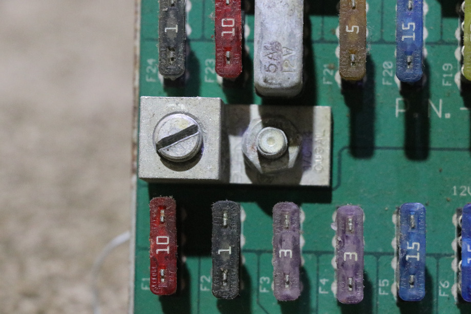 USED KIB FUSE PANEL 16616257 RV/MOTORHOME PARTS FOR SALE RV Components 