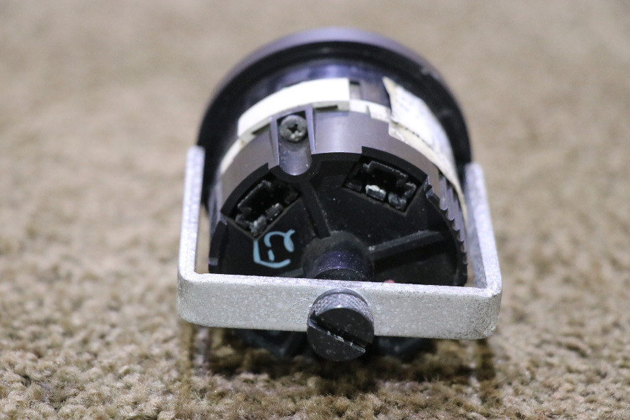 USED RV W22-00005-017 OIL PRESS DASH GAUGE FOR SALE RV Components 