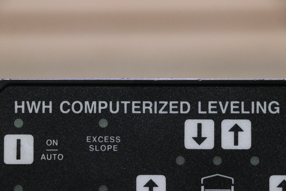 USED RV/MOTORHOME HWH COMPUTERIZED LEVELING TOUCH PAD FOR SALE RV Components 