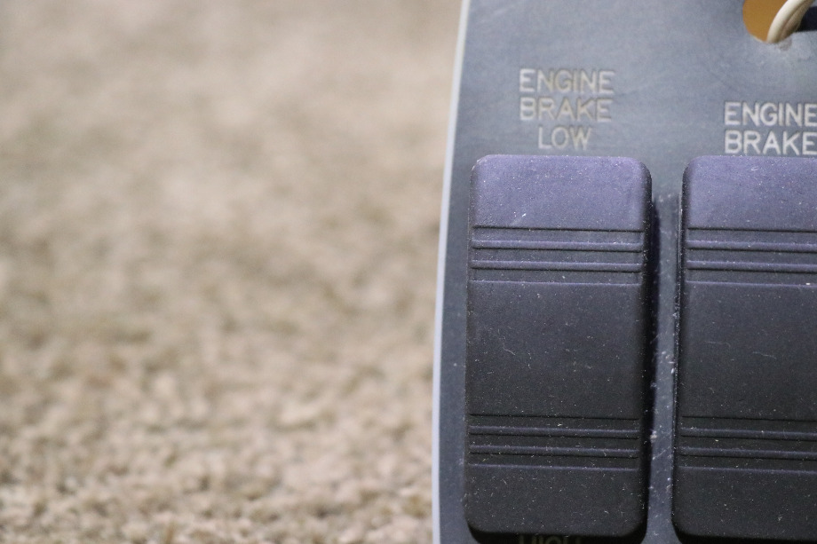 USED MOTORHOME ENGINE / ENGINE / PEDAL 3 SWITCH PANEL FOR SALE RV Components 