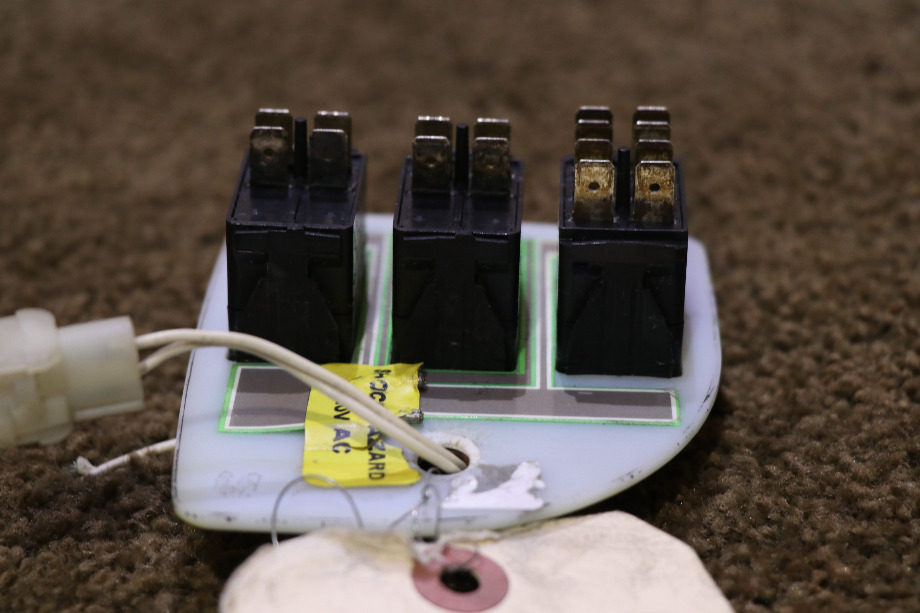 USED MOTORHOME ENGINE / ENGINE / PEDAL 3 SWITCH PANEL FOR SALE RV Components 