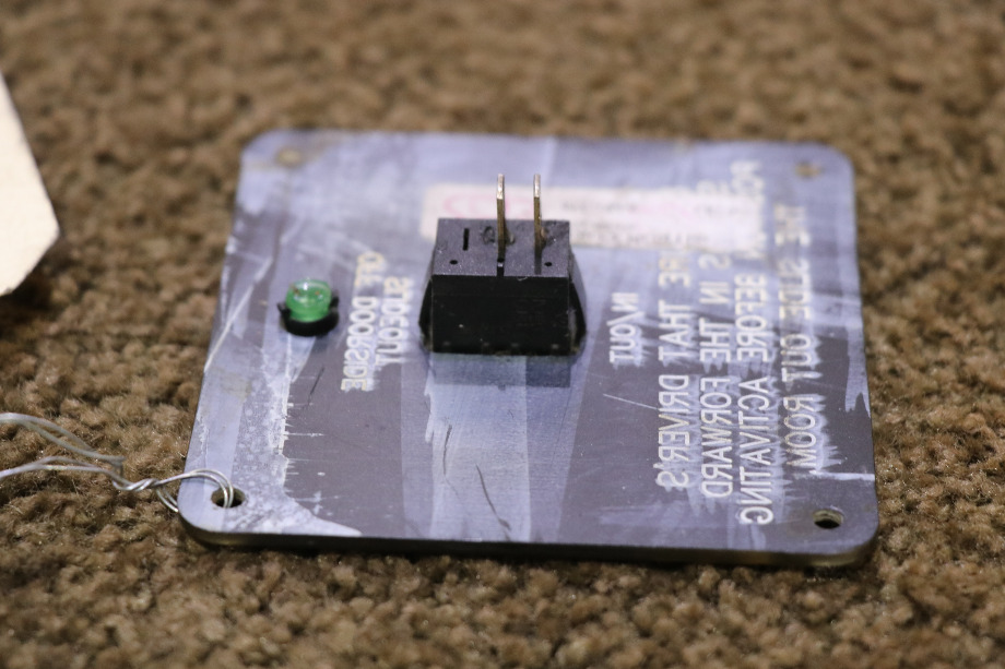 USED RV OFF DOORSIDE SLIDEOUT IN/OUT SWITCH PANEL FOR SALE RV Components 