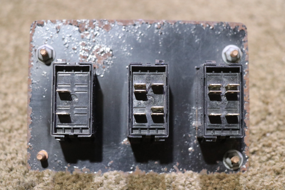 USED COVER / SUNVISOR / LAMP 3 SWITCH PANEL RV PARTS FOR SALE RV Components 