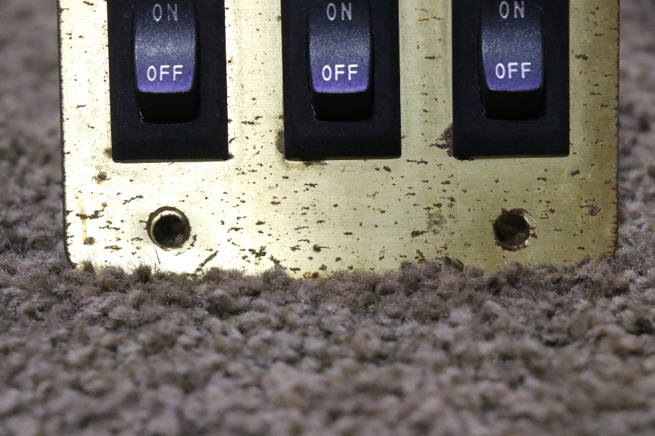 USED RV STEP / HANDLE / PORCH 3 SWITCH PANEL FOR SALE RV Components 