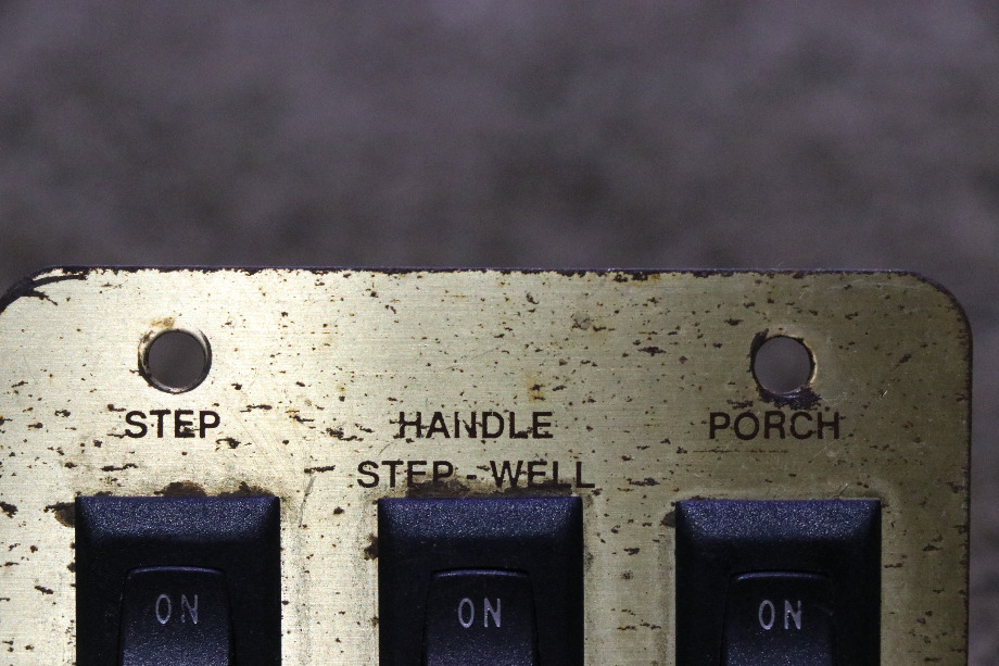 USED RV STEP / HANDLE / PORCH 3 SWITCH PANEL FOR SALE RV Components 