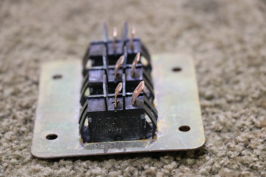 USED RV STEP / HANDLE / PORCH 3 SWITCH PANEL FOR SALE RV Components 