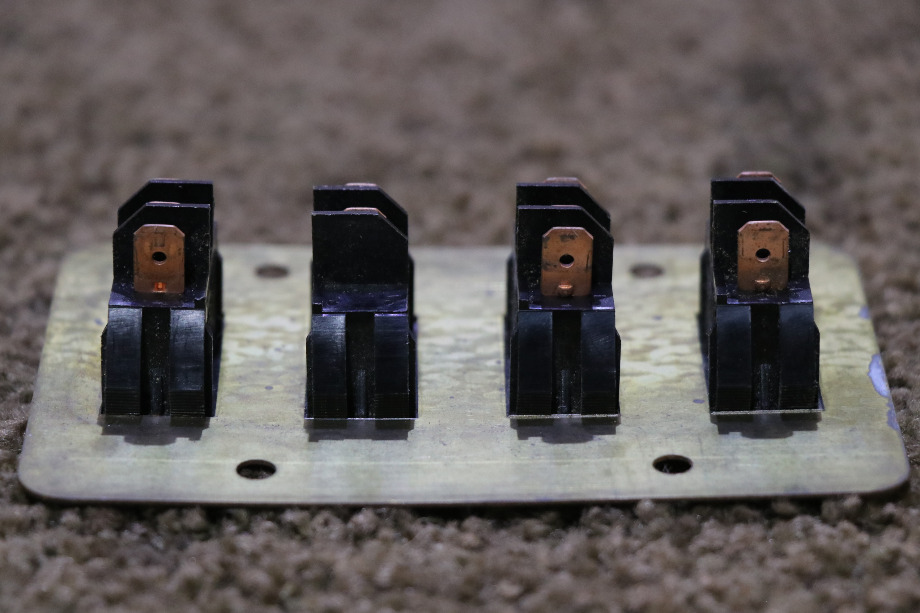 USED MOTORHOME KITCHEN / LIVING ROOM / HALL / DINETTE 4 SWITCH PANEL FOR SALE RV Components 