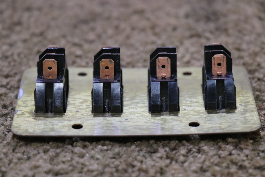 USED MOTORHOME KITCHEN / LIVING ROOM / HALL / DINETTE 4 SWITCH PANEL FOR SALE RV Components 