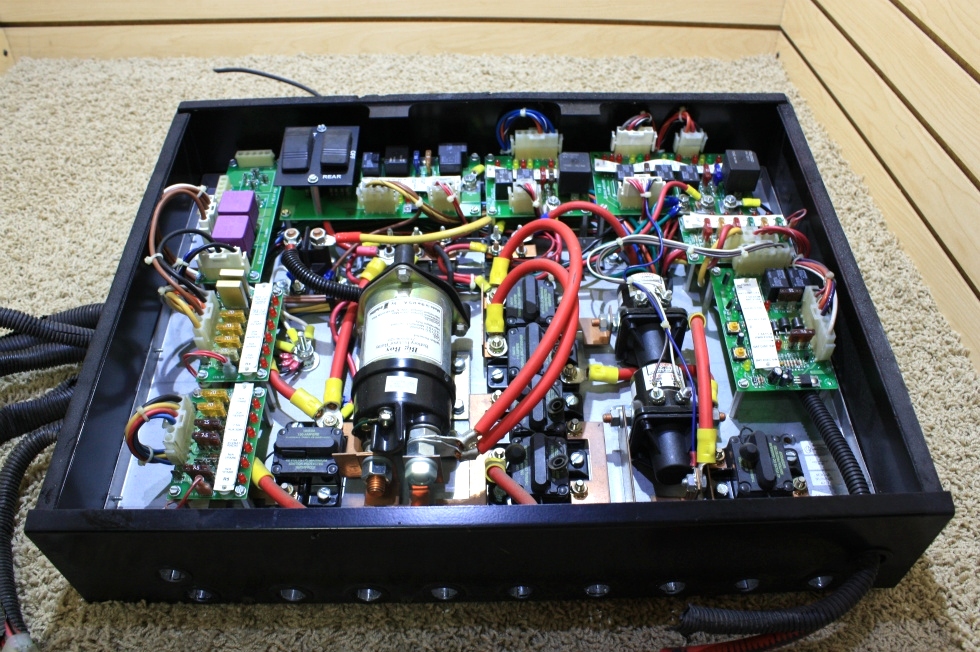 USED RV INTELLITEC BATTERY CONTROL CENTER 00-00824-200 FOR SALE RV Components 