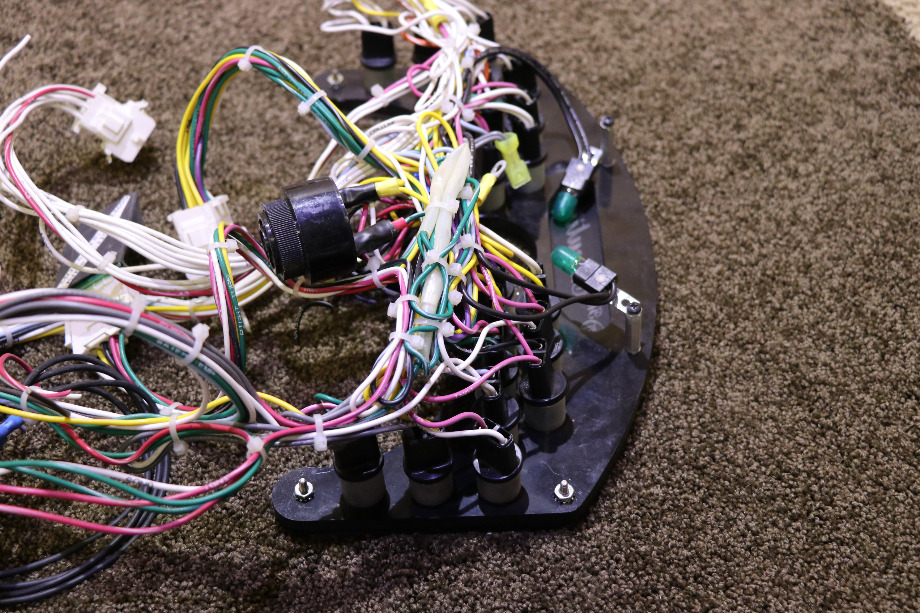 USED MONACO THE EXECUTIVE DASH PANEL RV PARTS FOR SALE RV Components 