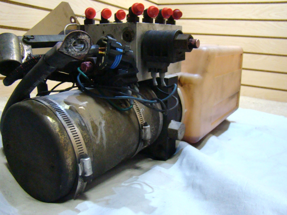 USED EQUALIZER HYDRAULIC LEVEL PUMP FOR SALE RV Components 