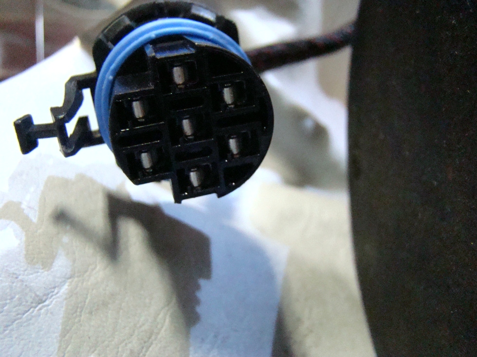 USED EQUALIZER HYDRAULIC LEVEL PUMP FOR SALE RV Components 