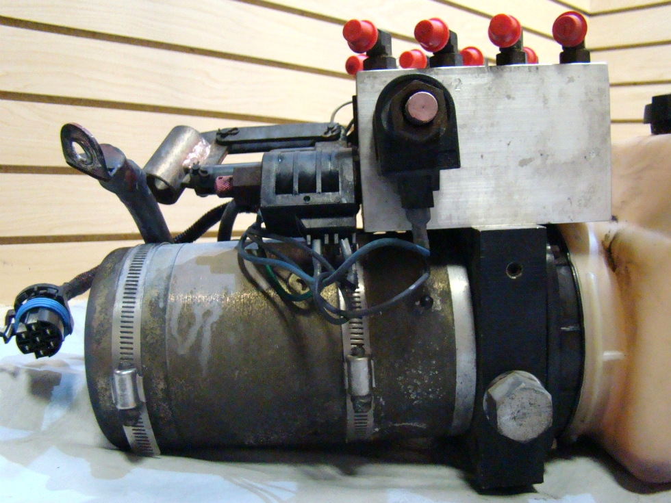 USED EQUALIZER HYDRAULIC LEVEL PUMP FOR SALE RV Components 