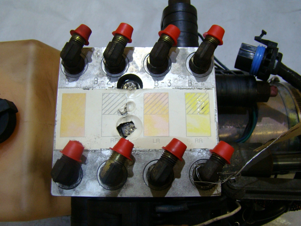 USED EQUALIZER HYDRAULIC LEVEL PUMP FOR SALE RV Components 