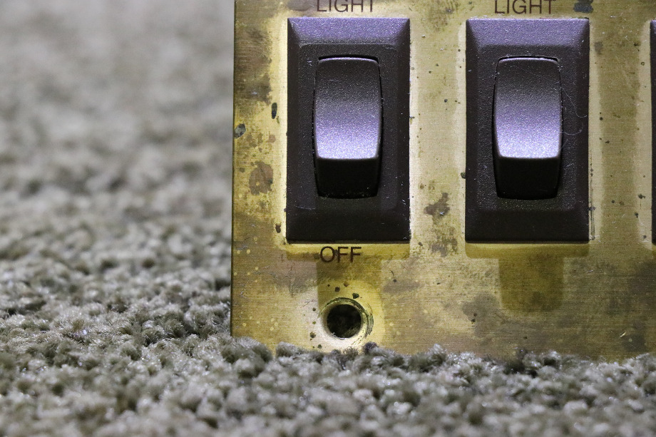 USED BROWN AND GOLD 3 SWITCH PANEL RV/MOTORHOME PARTS FOR SALE RV Components 