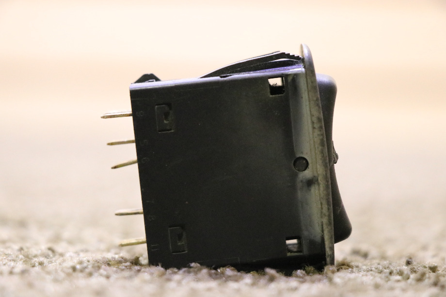 USED RV/MOTORHOME GEN START P/HEAT / STOP ROCKER DASH SWITCH FOR SALE RV Components 