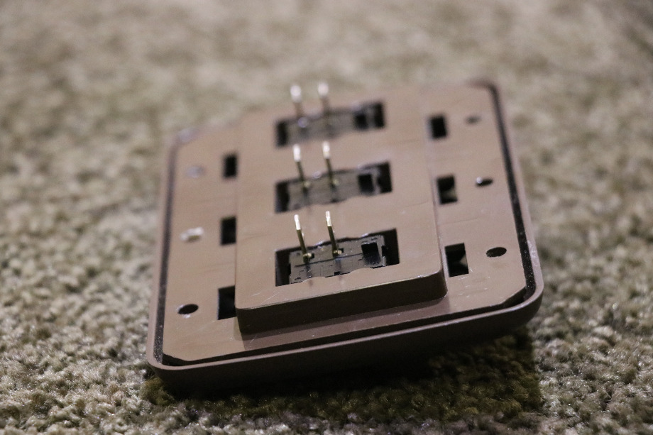 USED AMERICAN TECHNOLOGY BROWN 3 SWITCH PANEL MOTORHOME PARTS FOR SALE RV Components 