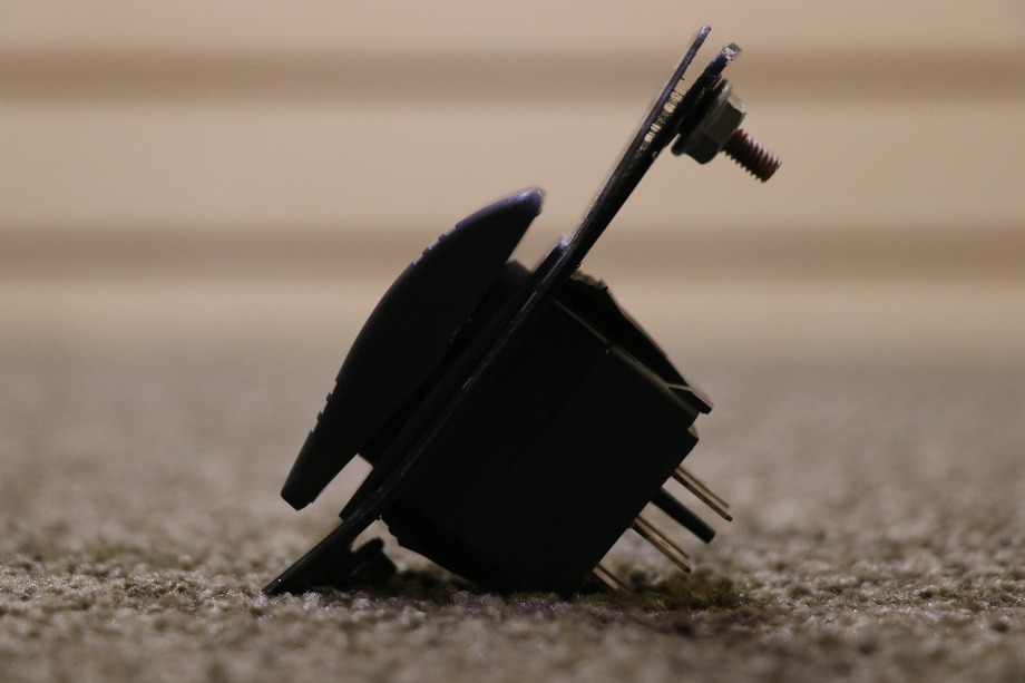 USED SLIDEOUT CONTROL SWITCH EXTEND / RETRACT PANEL RV/MOTORHOME PARTS FOR SALE RV Components 