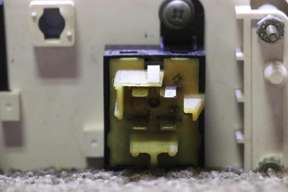 USED RV FORD XL5H-19C733-BA DASH AC CONTROL PANEL FOR SALE RV Components 