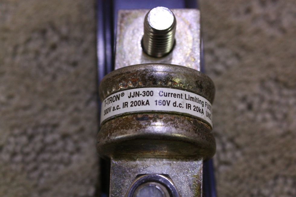 USED HEART INTERFACE INVERTER/BATTERY FUSE JJN-300 FOR SALE RV Components 
