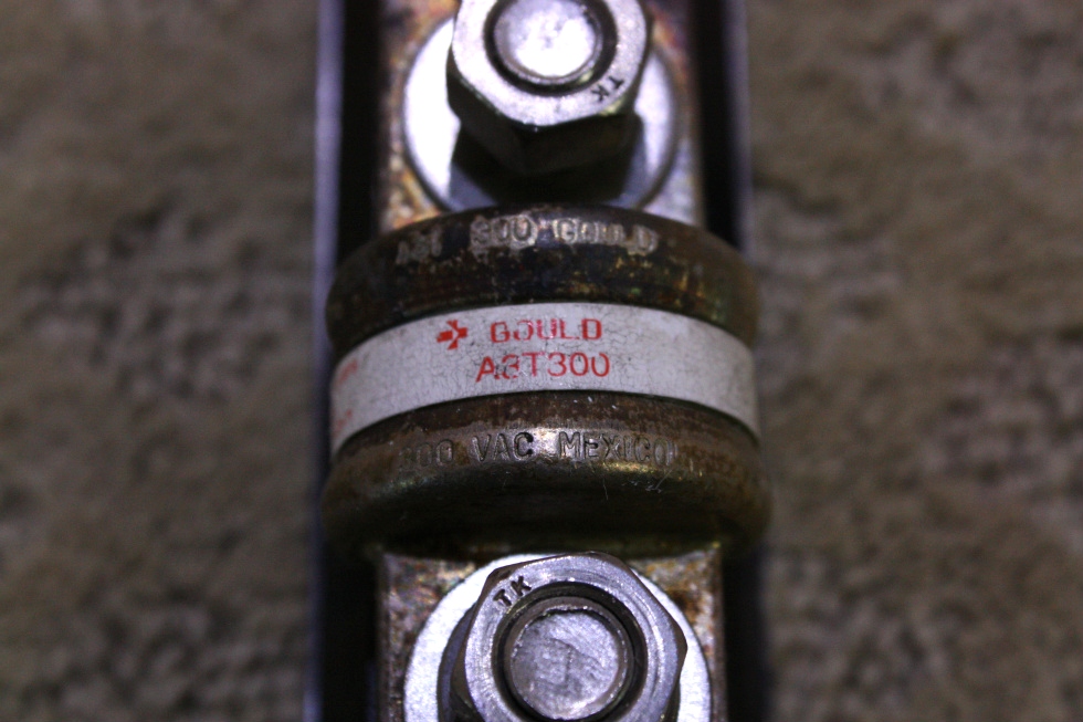 USED HEART INTERFACE INVERTER BATTERY FUSE A3T300 FOR SALE RV Components 