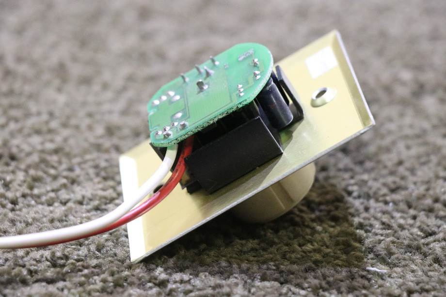 USED 7.5 AMP TWIST KNOB SWITCH PANEL RV/MOTORHOME PARTS FOR SALE RV Components 