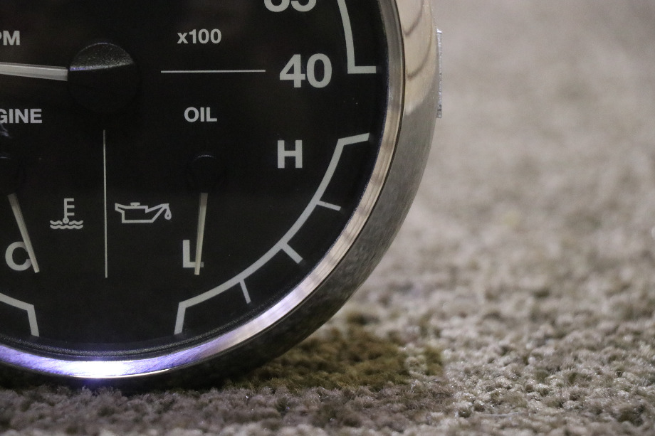 USED RV/MOTORHOME 3 IN 1 TACH / ENGINE / OIL 6913-00280-19 DASH GAUGE FOR SALE RV Components 
