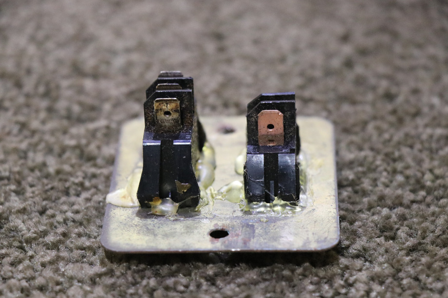 USED RV BRASS BEDROOM & HALL DOUBLE SWITCH PANEL FOR SALE RV Components 