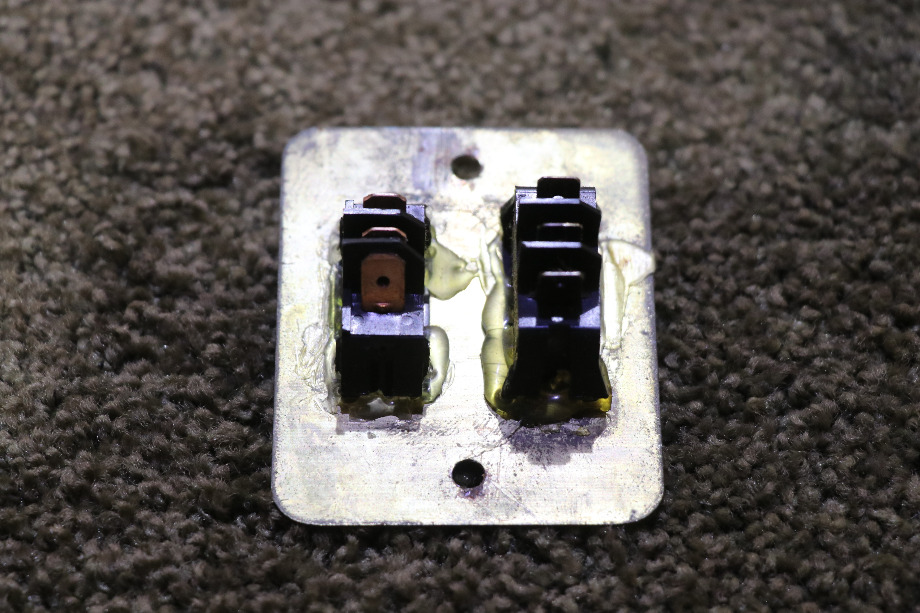 USED RV BRASS BEDROOM & HALL DOUBLE SWITCH PANEL FOR SALE RV Components 