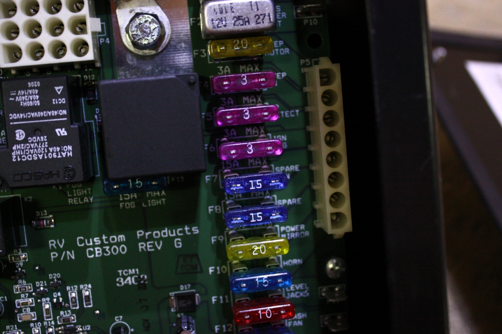 USED BATTERY CONTROL CENTER DIESEL F73-1040 FOR SALE RV Components 