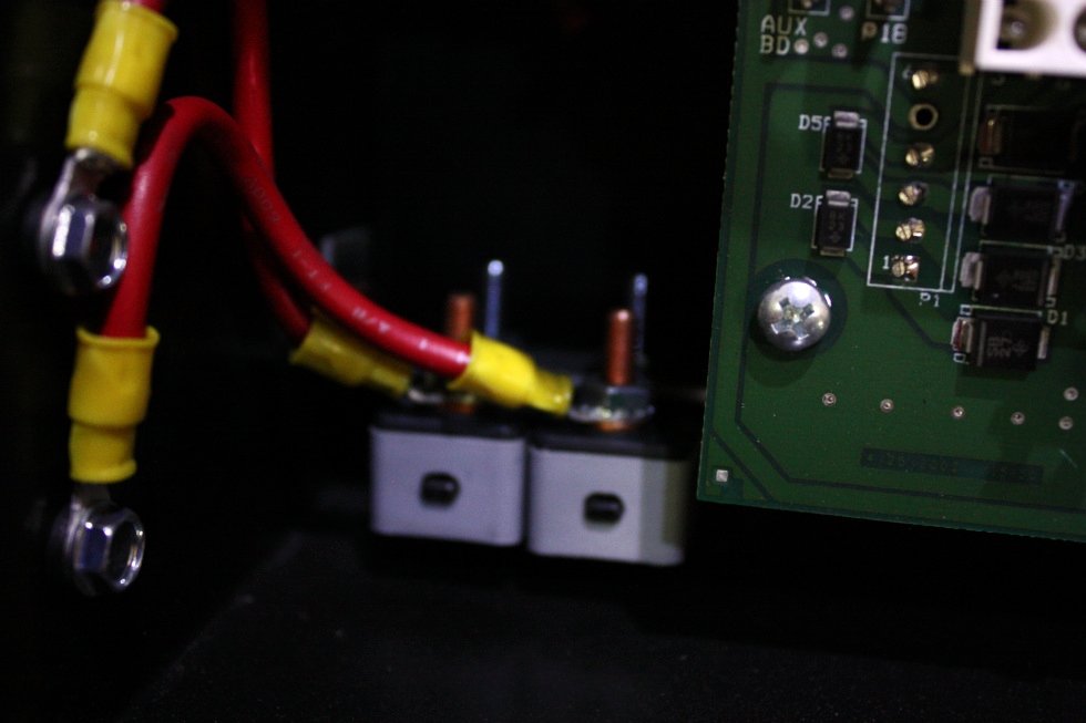 USED BATTERY CONTROL CENTER DIESEL F73-1040 FOR SALE RV Components 