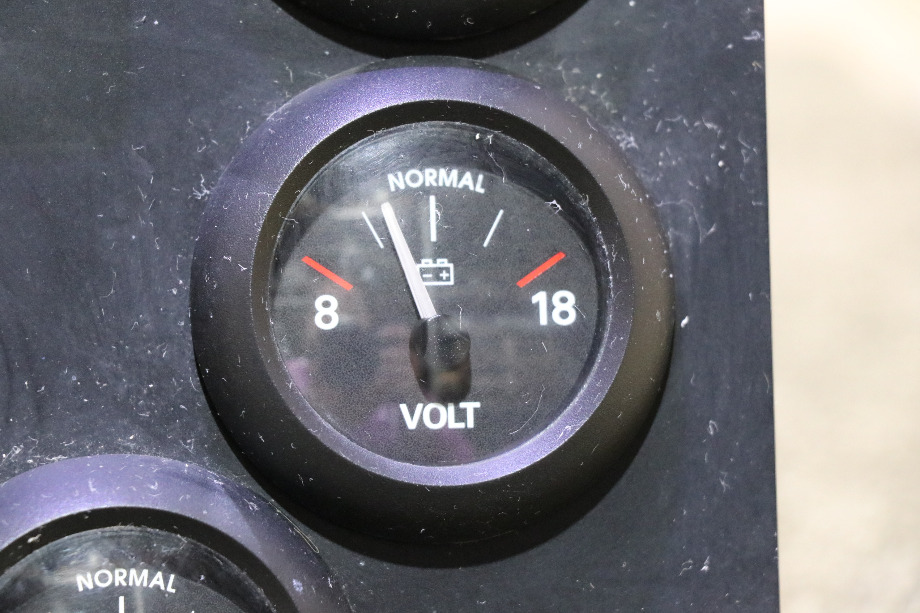 USED RV 4571-10461-02 COMPLETE FREIGHTLINER DASH CLUSTER FOR SALE RV Components 