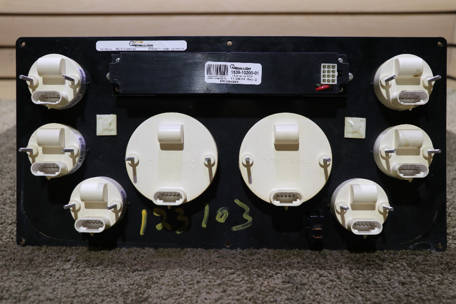 USED RV 4571-10461-02 COMPLETE FREIGHTLINER DASH CLUSTER FOR SALE RV Components 